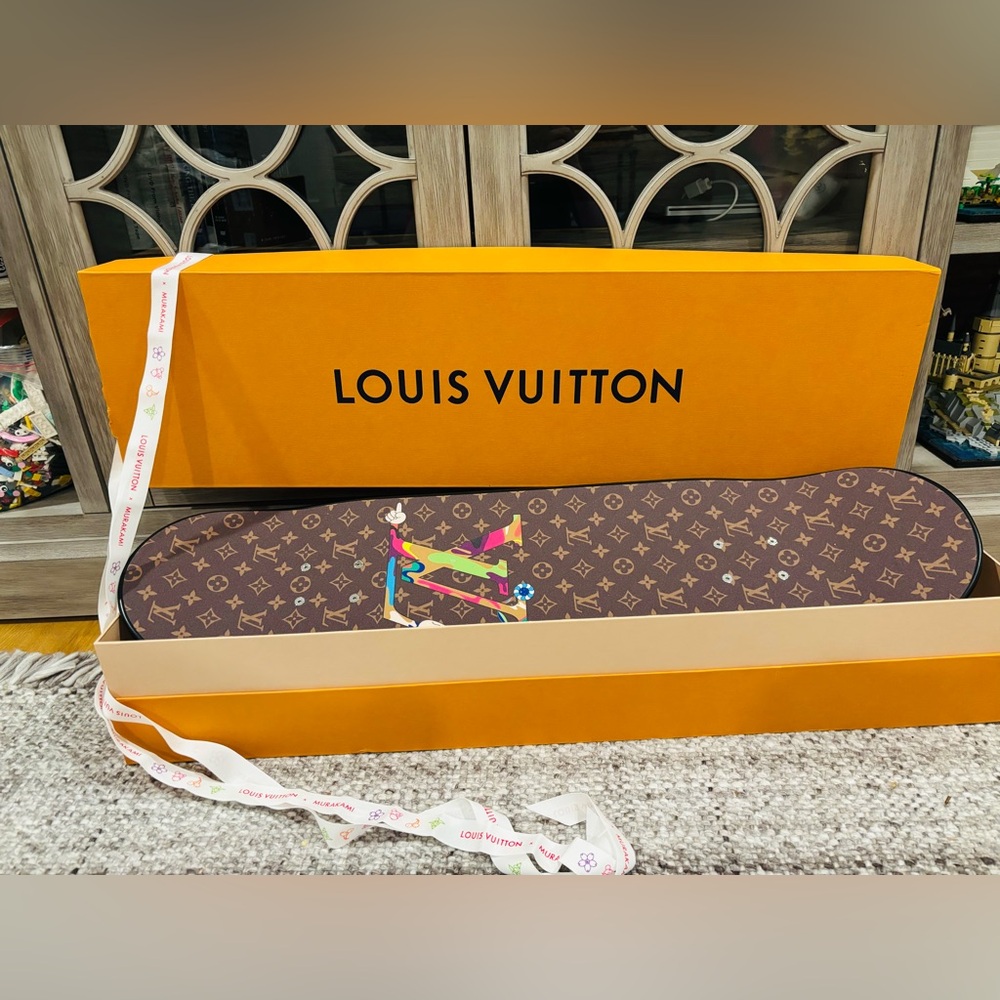 ***SOLD*** Louis Vuitton X Murakami 2025 SuperFlat Skateboard- NIB - Picture 13 of 13